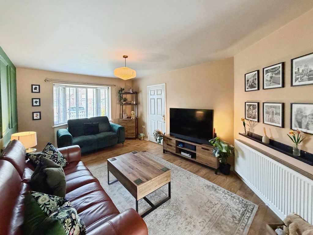 Property photo 2 of 23