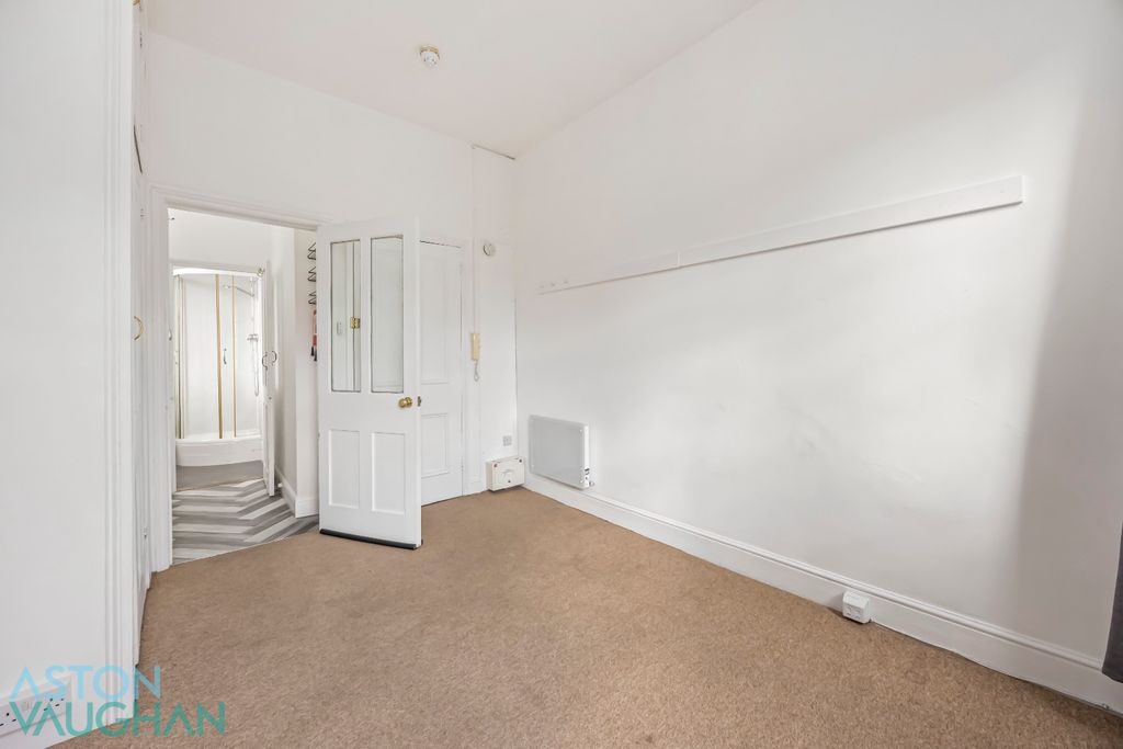 Property photo 2 of 8 5061221