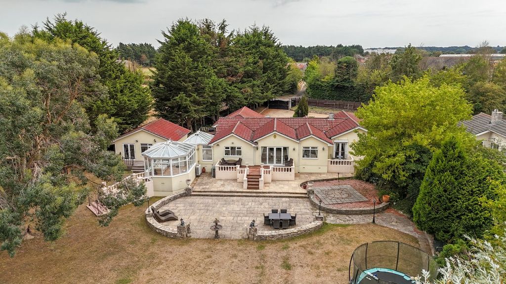 Property photo 1 of 19