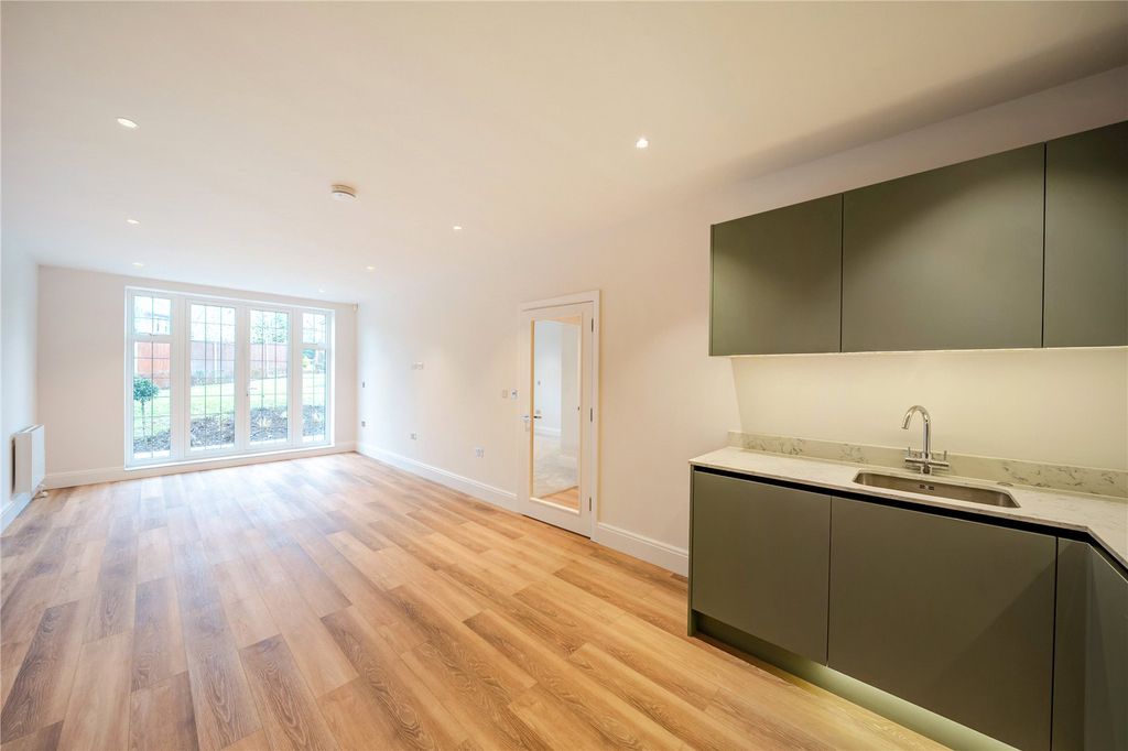 Property photo 3 of 10 Picture No. 06