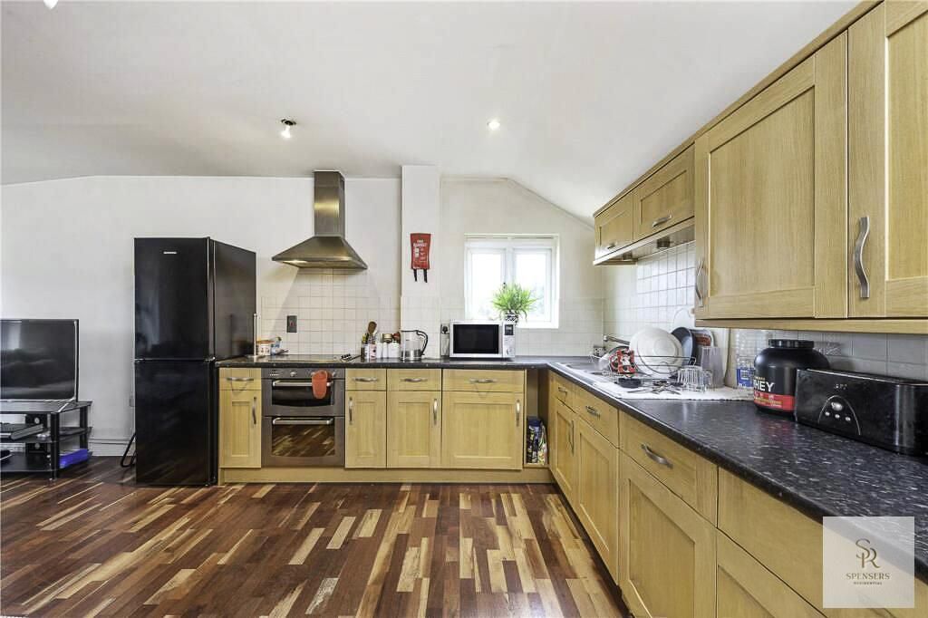 Property photo 3 of 13 320B308B-56ee-4c13-Bd96-3Fe8B0245577.Jpg