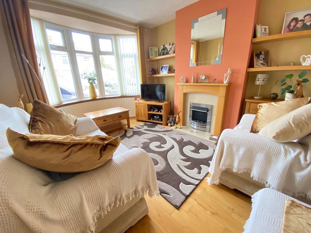 Property photo 3 of 21