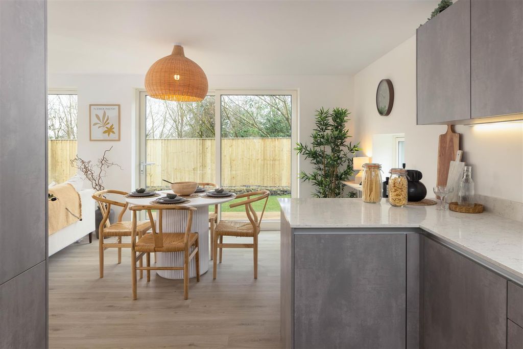 Property photo 3 of 13 00007.Jpg