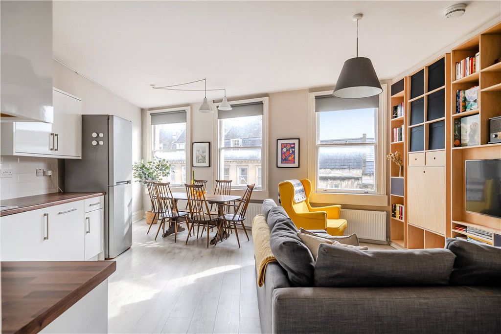 Property photo 2 of 9 Picture No. 05