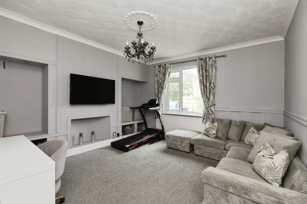 Property photo 3 of 17