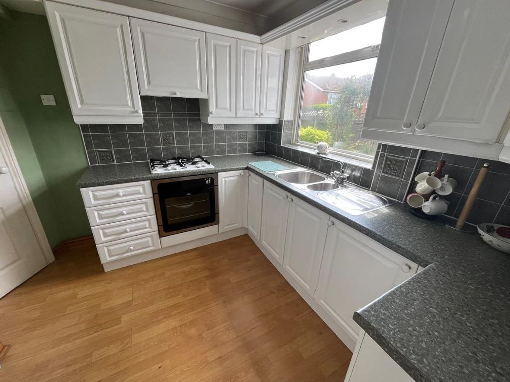 Property photo 3 of 11 7B4.Jpg