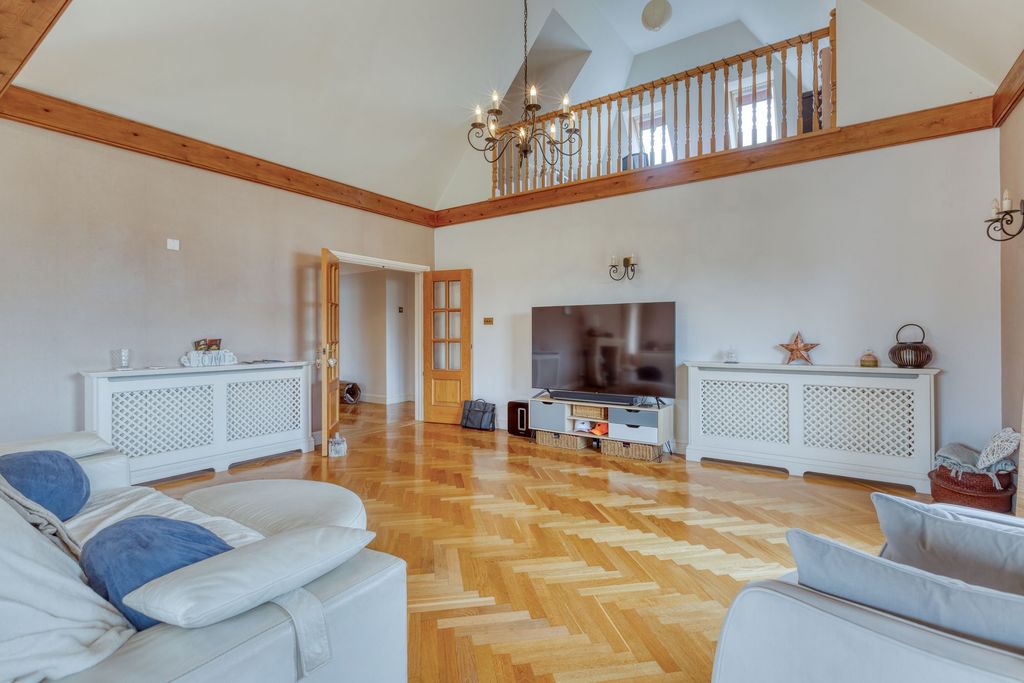 Additional image 12 of 3 bed flat for saleApartment 4 La Rocquaise, St Brelade JE3