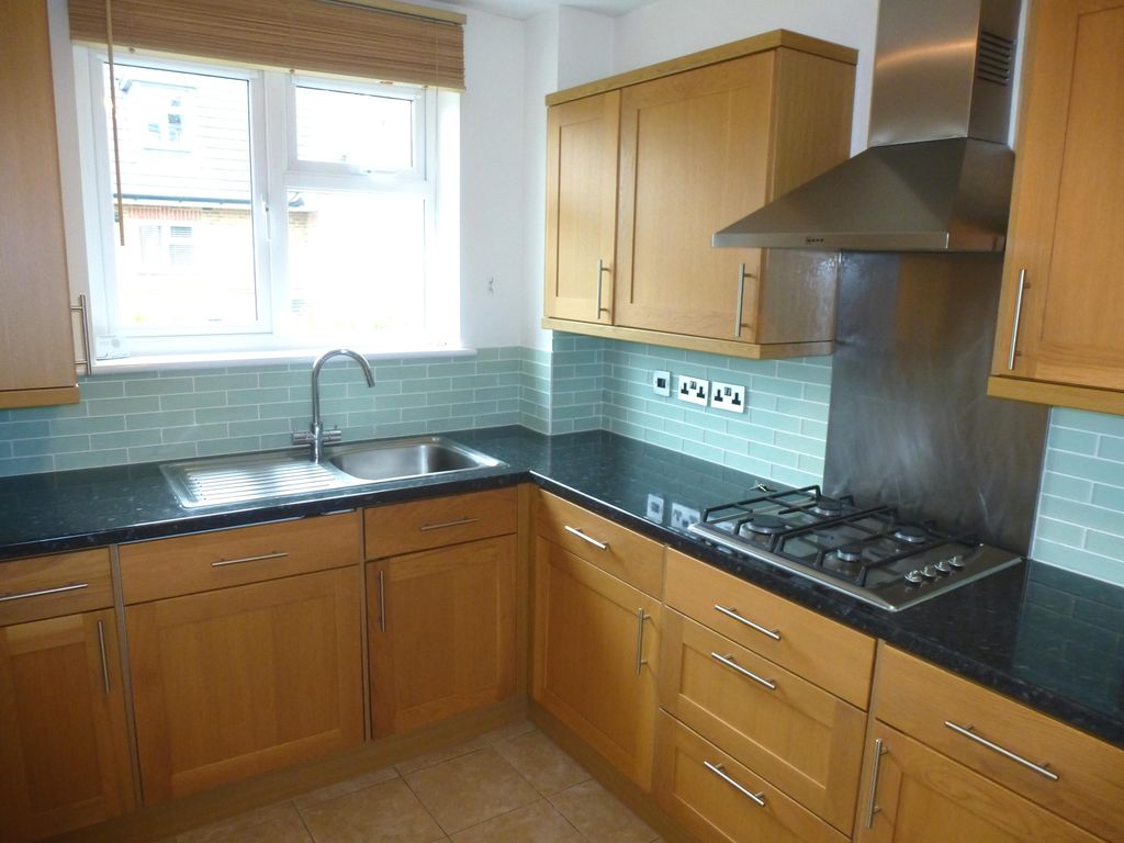 Property photo 2 of 9 Kitchen