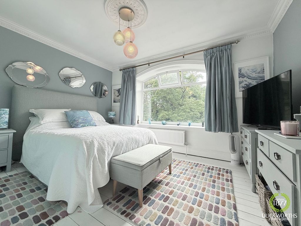 Property photo 3 of 57