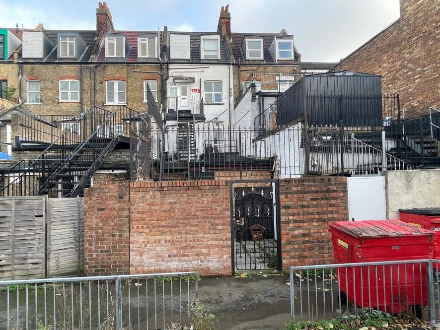 Property photo 3 of 11