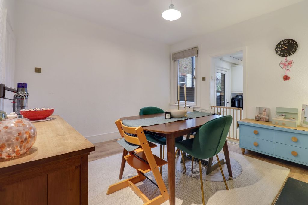 Property photo 3 of 14