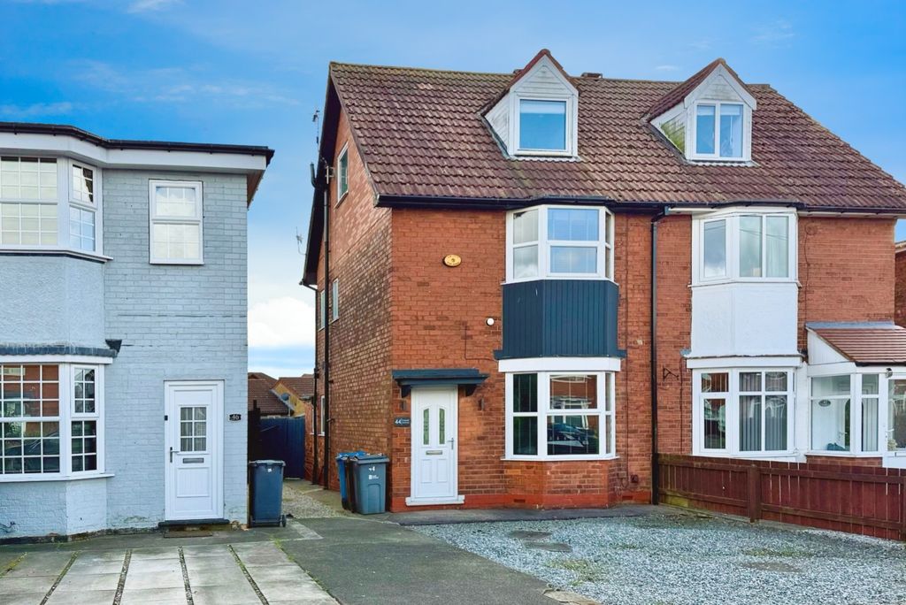 Property photo 1 of 10 3966791