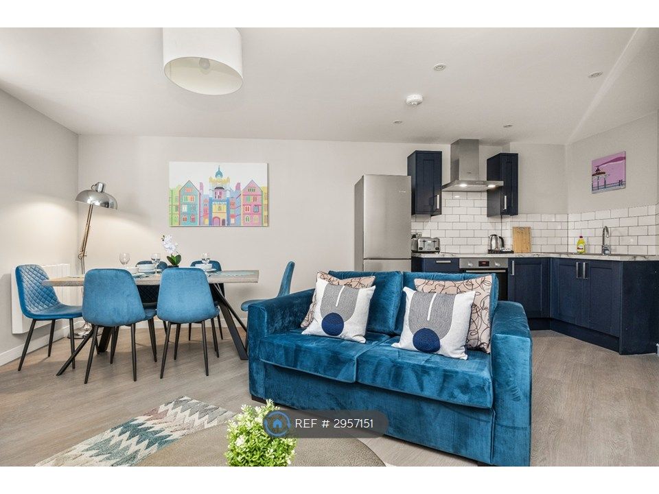 Property photo 1 of 17 Living Area