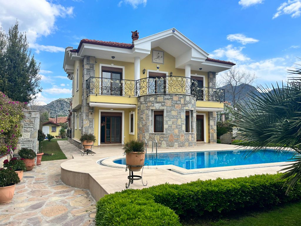 Property photo 3 of 24 Attractive  Dalyan Villa For Sale With Pool-Garden View