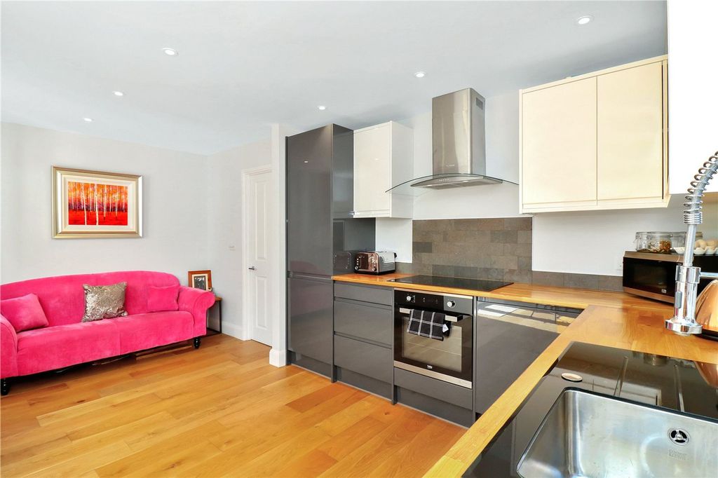 Property photo 3 of 12 Picture No. 03