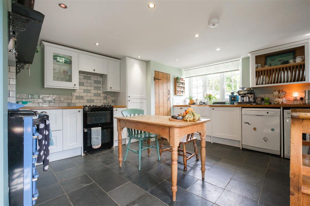 Property photo 2 of 23 Parry_Goldencap_Tideford-32.Jpg
