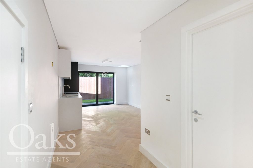 Property photo 3 of 12 Picture No. 16