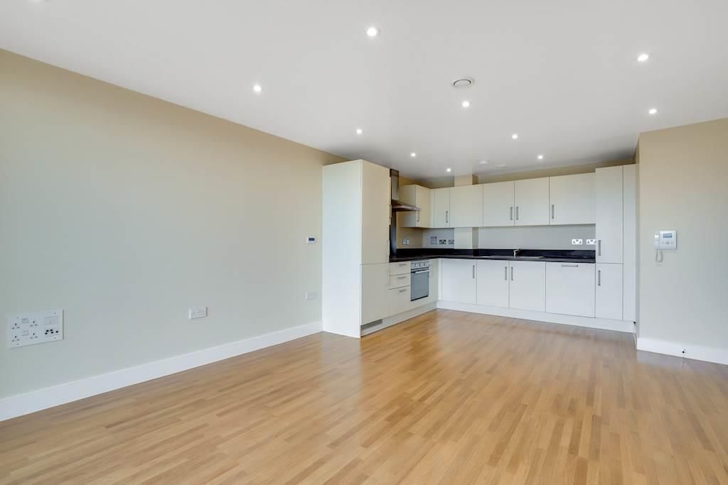 Property photo 3 of 14 09-13Fcjhiml - 148 Arc House - 19-Small.Jpg