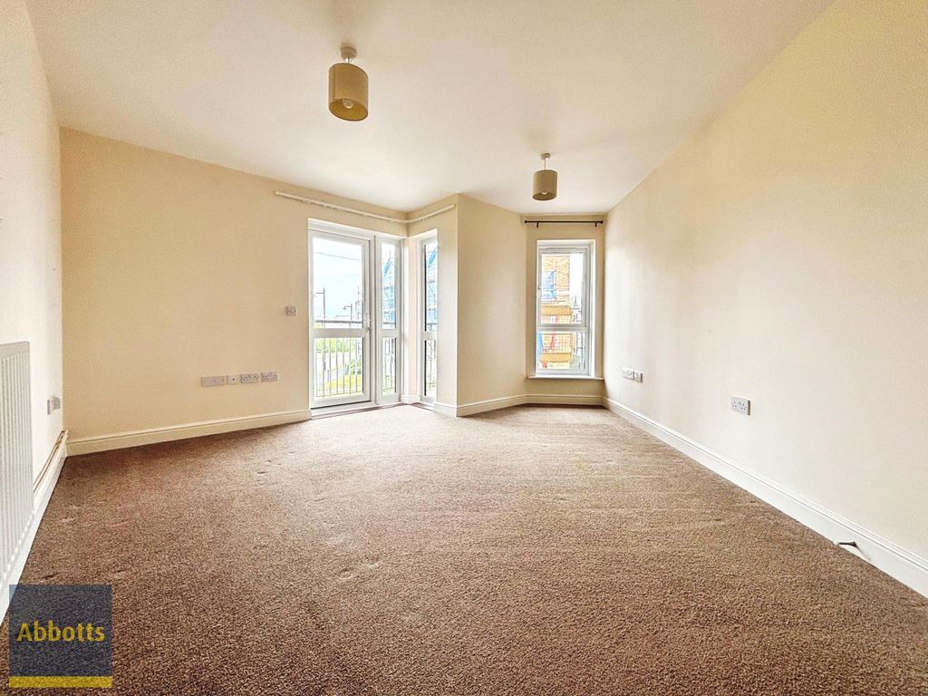 Property photo 1 of 3