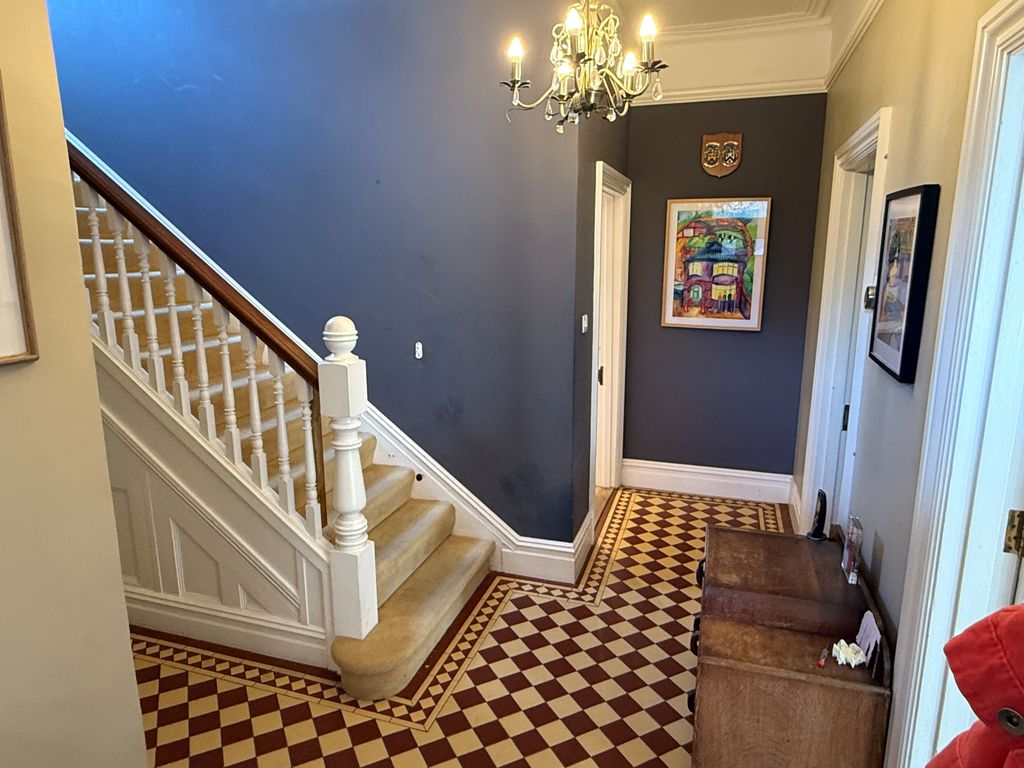 Property photo 2 of 12