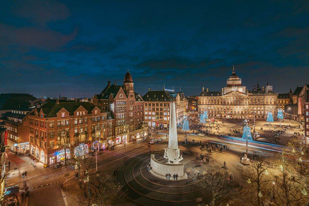 Property photo 2 of 52