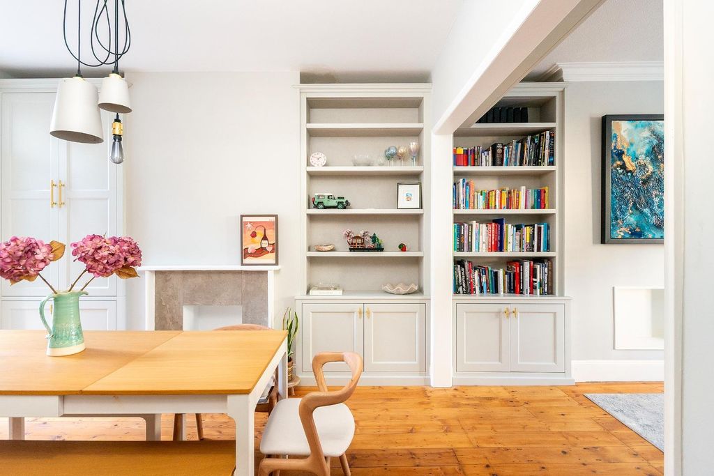 Property photo 3 of 39 4K3Rsv - Dining Room B.Jpg