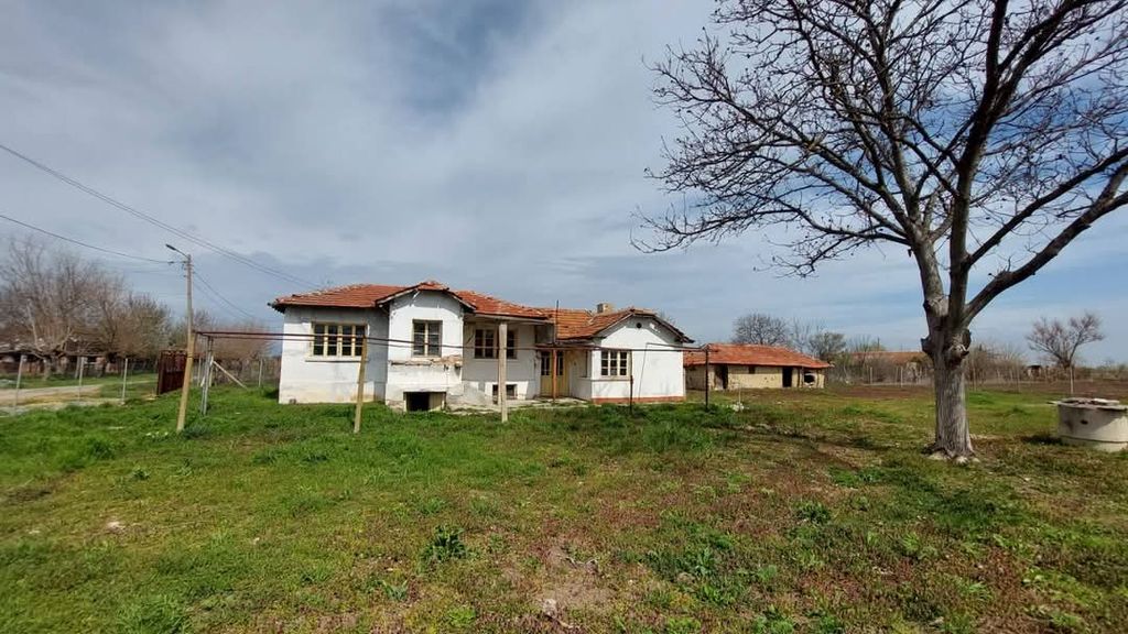 Property photo 1 of 6