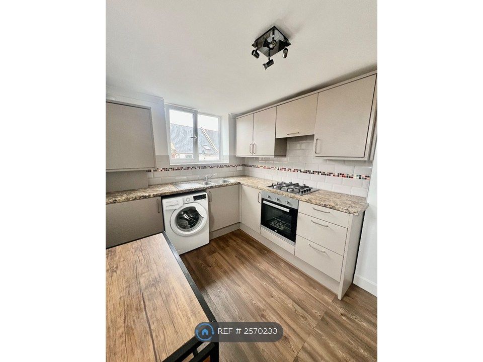 Property photo 3 of 24
