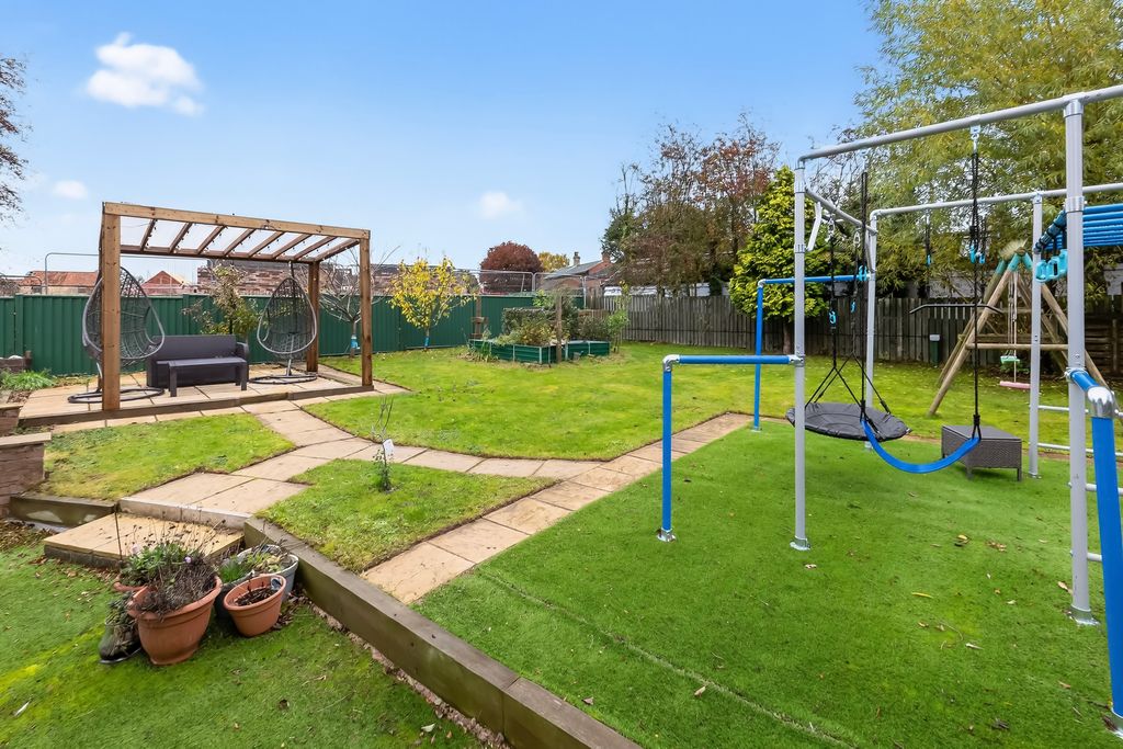 Property photo 3 of 18 Rear Garden