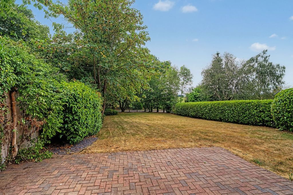 Property photo 2 of 43