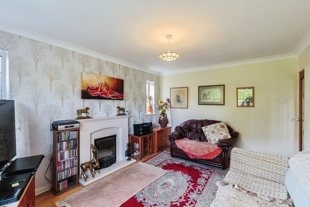 Property photo 3 of 19