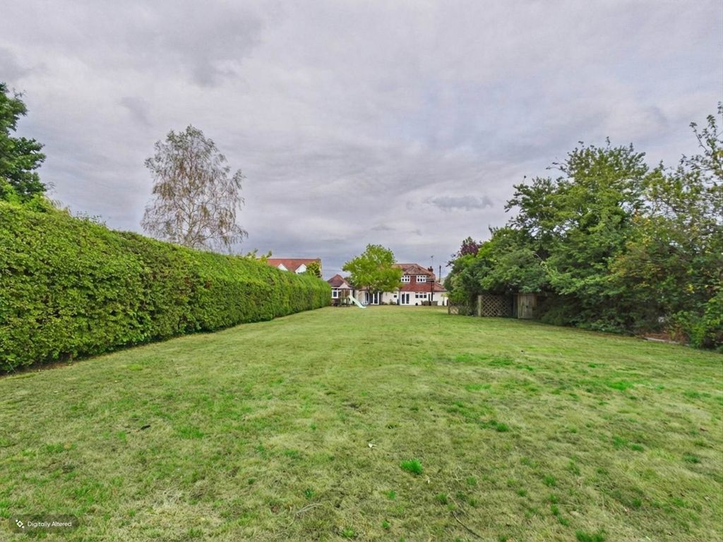Property photo 2 of 37