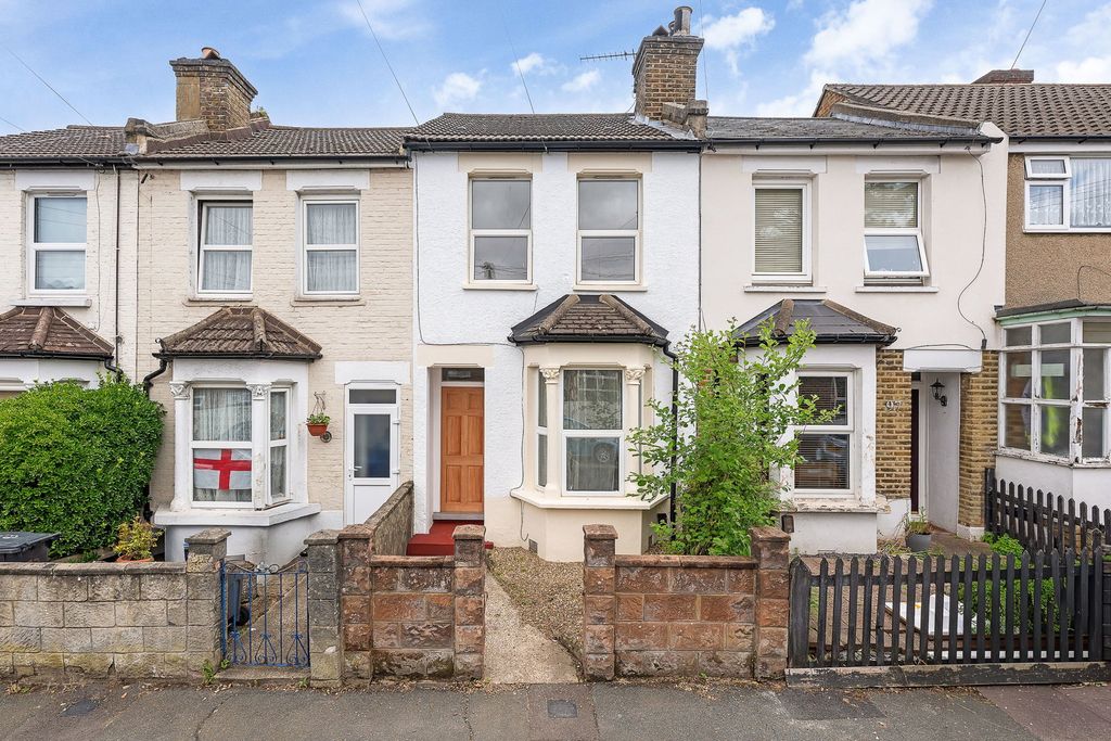 Property photo 1 of 17
