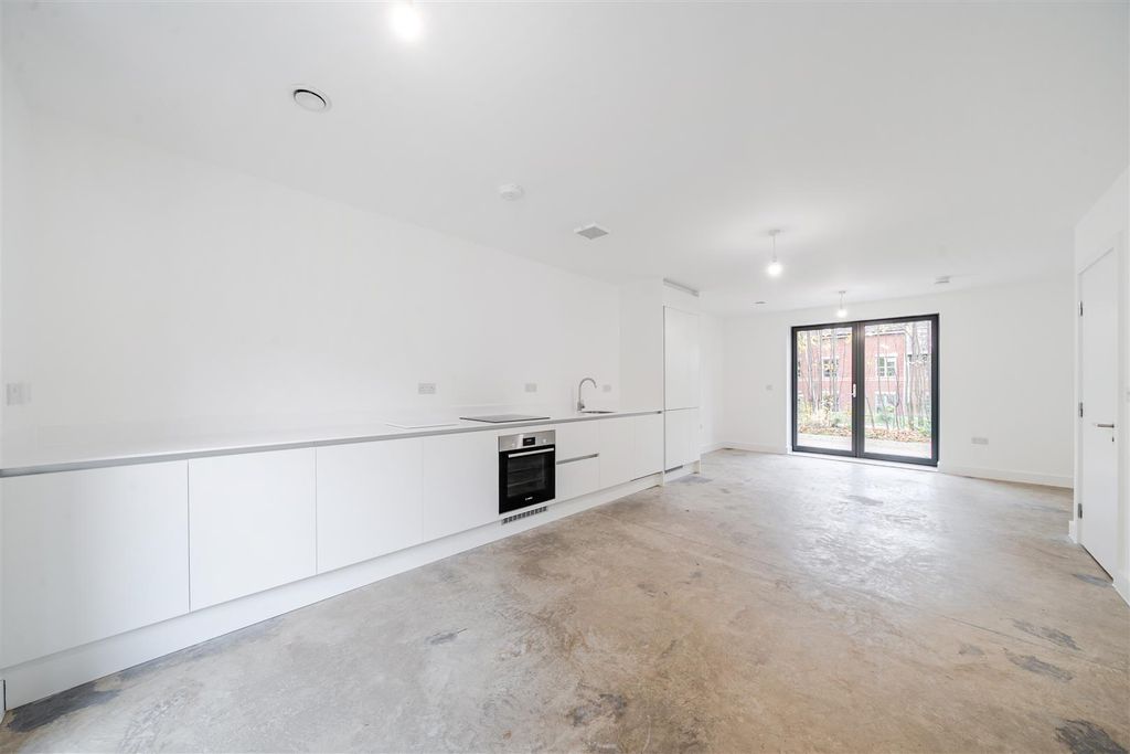 Property photo 3 of 14 1368804-2-68F0F3A8564Eb.Jpg