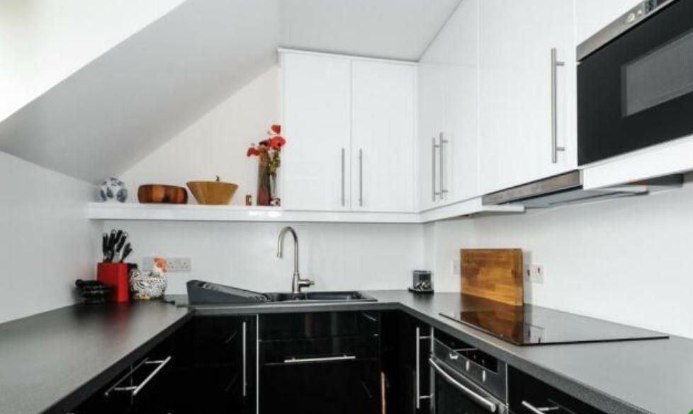 Property photo 3 of 6 3