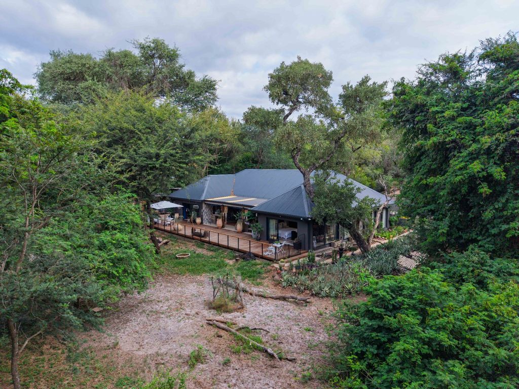 Property photo 2 of 76 1Hs1732091