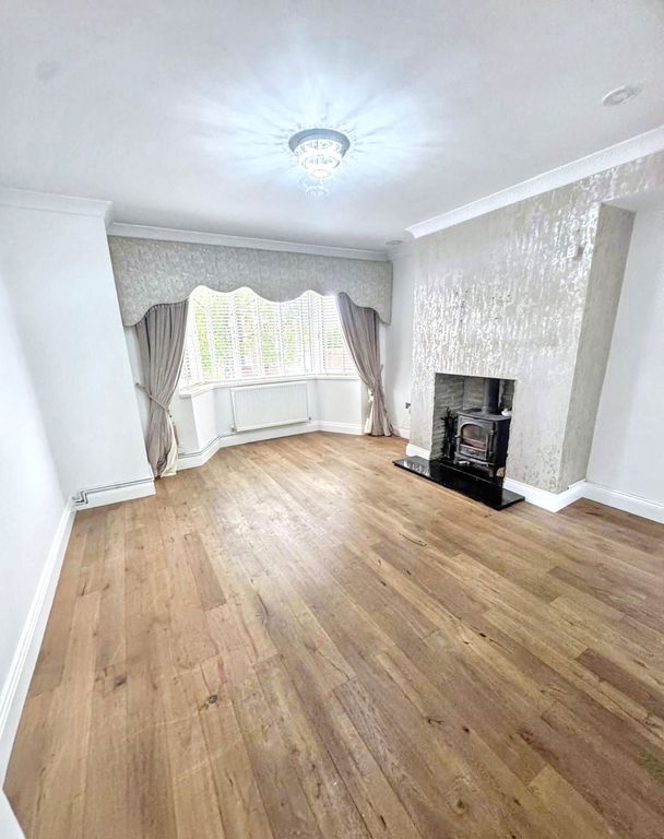 Property photo 2 of 34