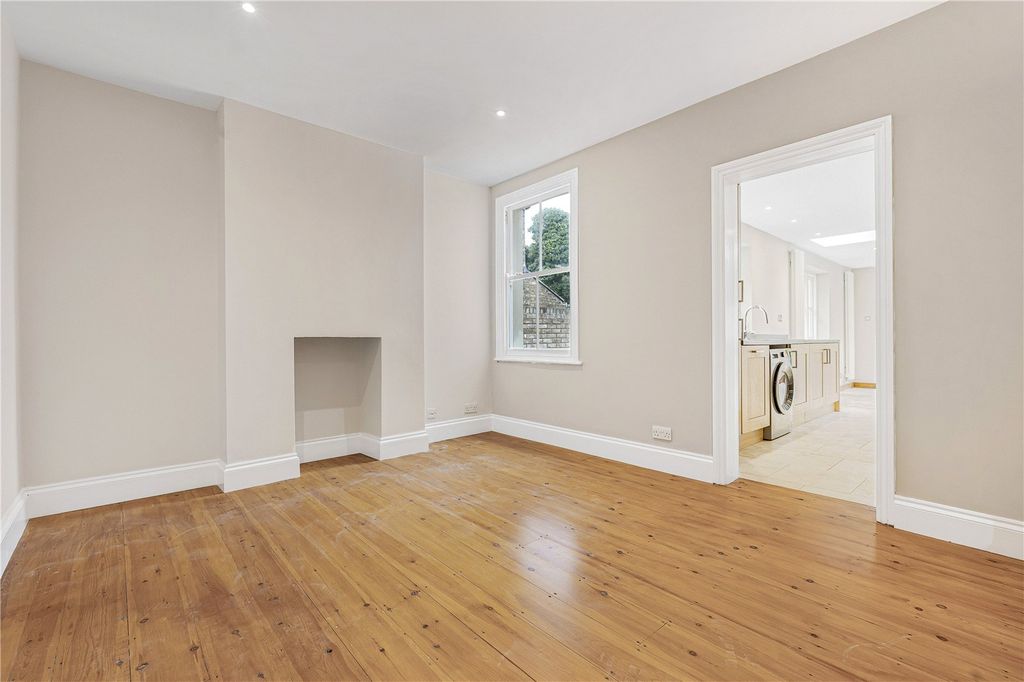 Property photo 3 of 17 Picture No. 07