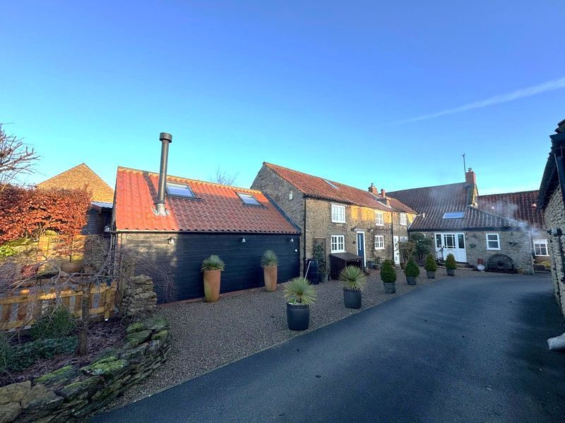 Property photo 2 of 34 Photo 33