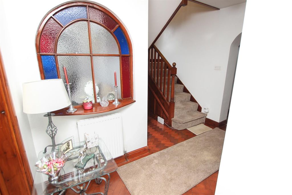Property photo 2 of 29 Entrance Hall