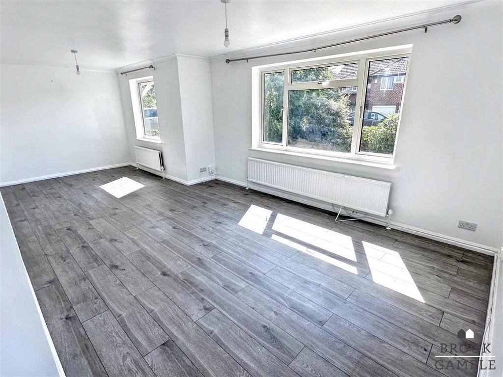 Property photo 2 of 19 01323 438506