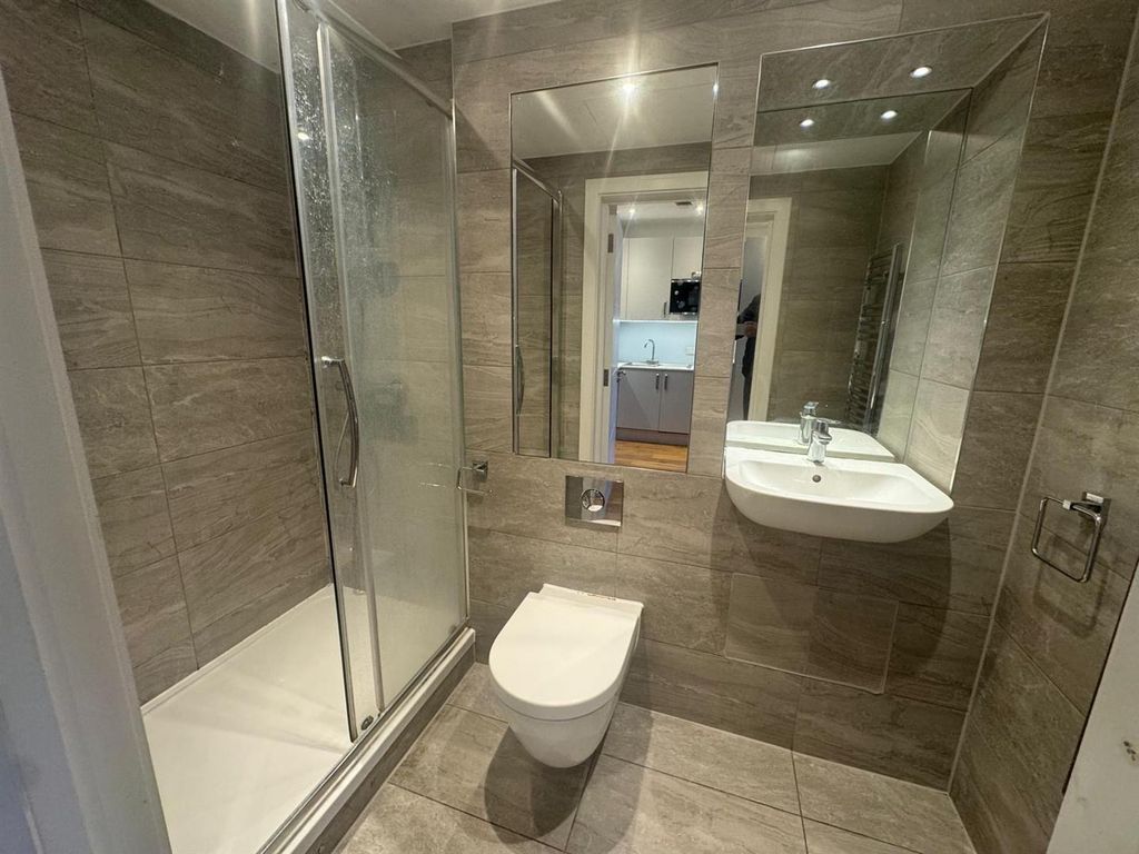 Property photo 3 of 7 217Ec27F-9Ac6-427d-9Eba-Cecc8Eb33450.Jpg