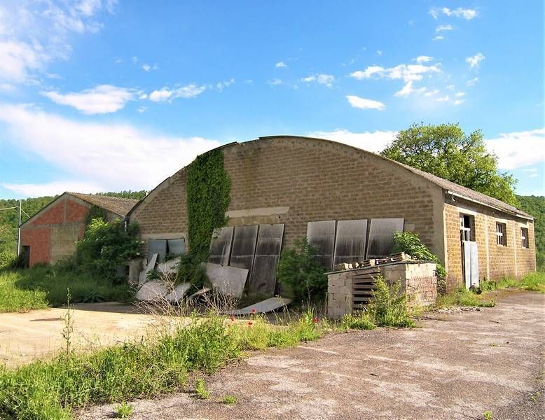 Property photo 1 of 3