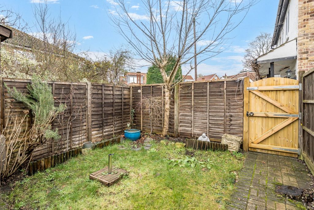 Additional image 12 of 3 bed terraced house for saleNew Road, Weybridge KT13