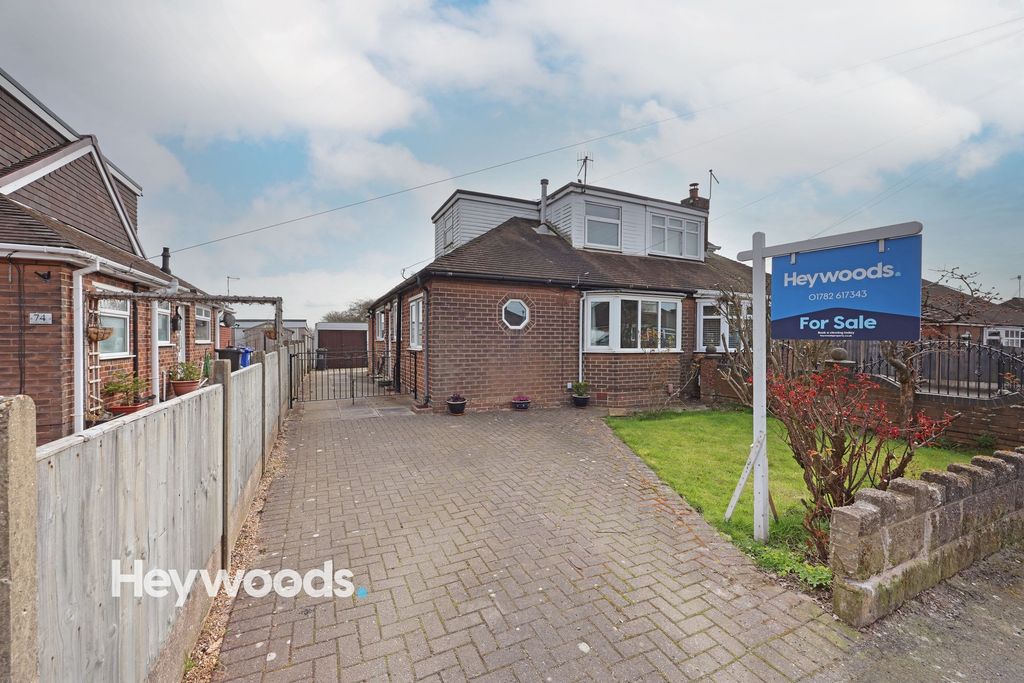 Property photo 2 of 25