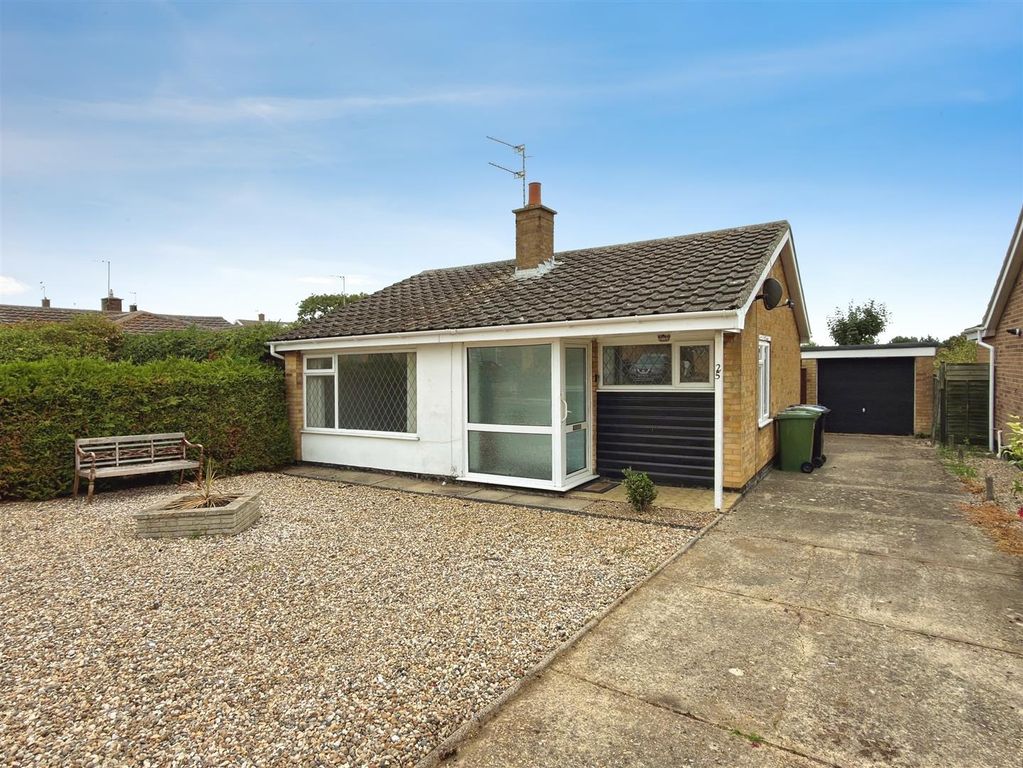 Property photo 1 of 14 Breydon Way (16).Jpg