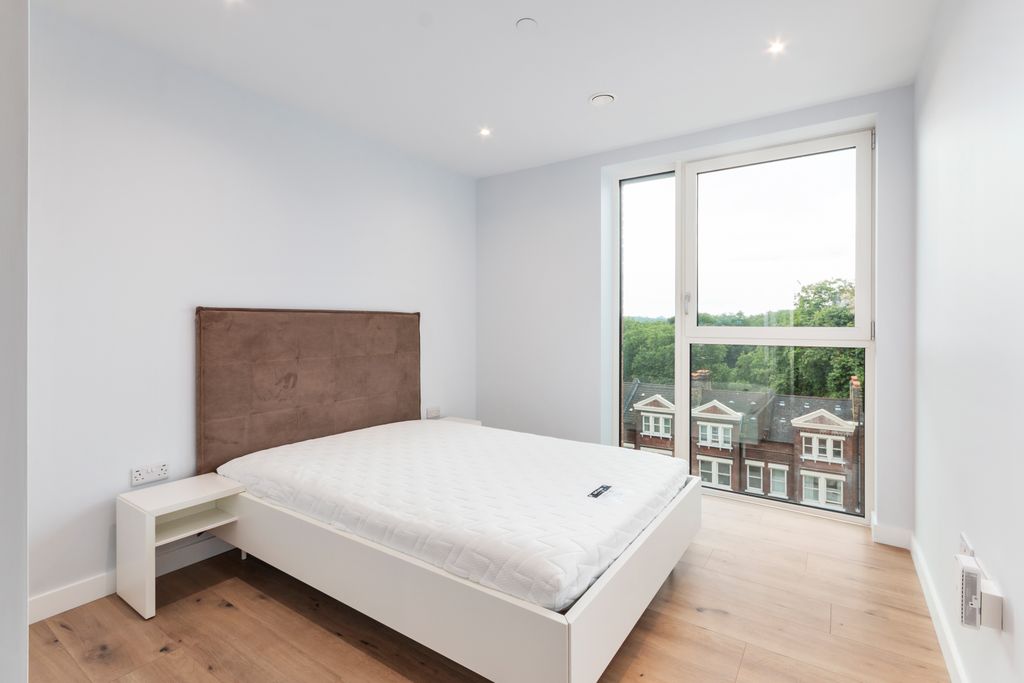 Property photo 1 of 4