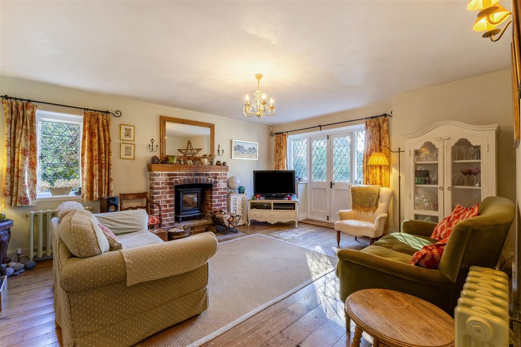 Property photo 3 of 22 Sitting Room