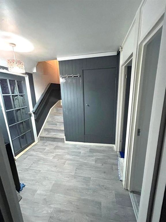 Property photo 3 of 4 Picture No. 02