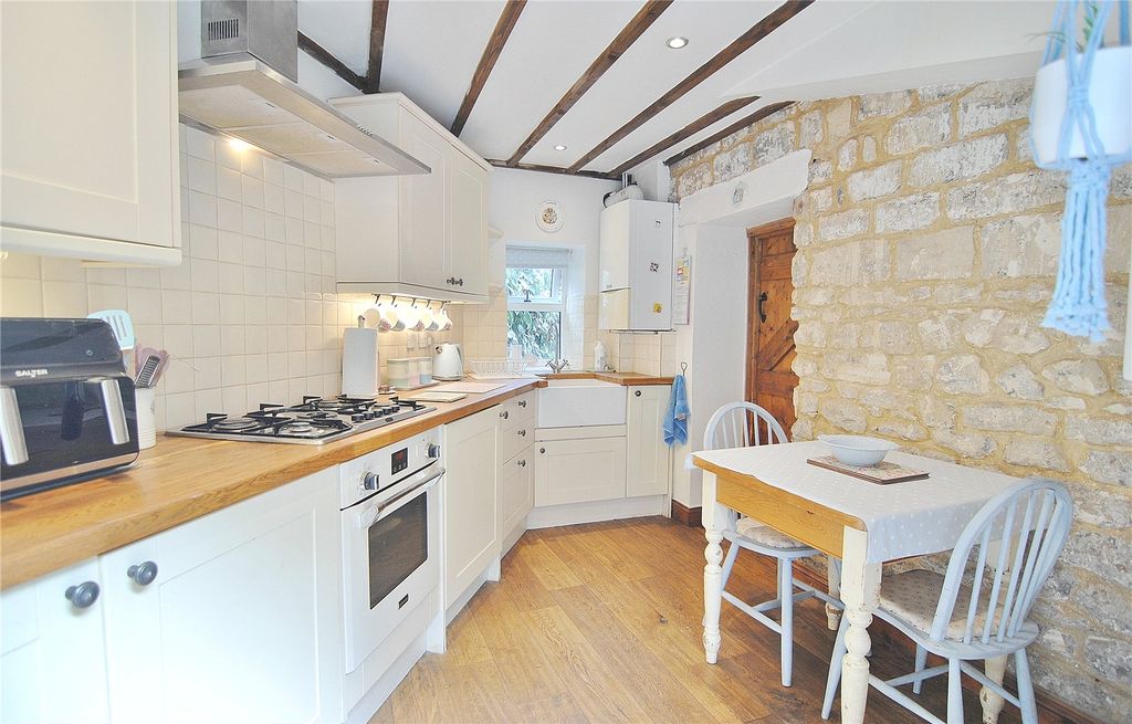 Property photo 3 of 16 Picture No. 02